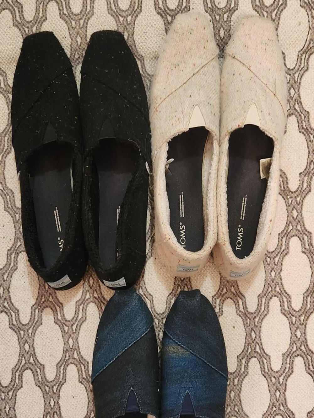 3 pairs of size 10 lined toms